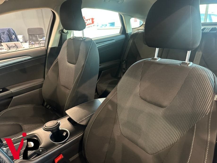 Ford Mondeo 2.0 TDCi ST Line 8