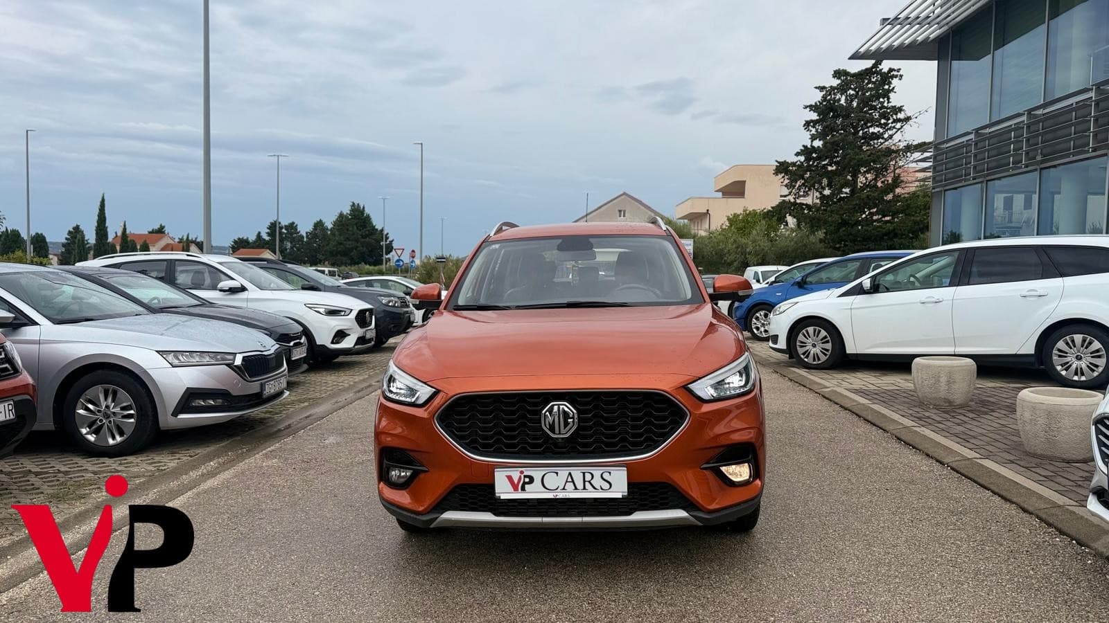 MG ZS 1.0T-GDI LUXURY 8