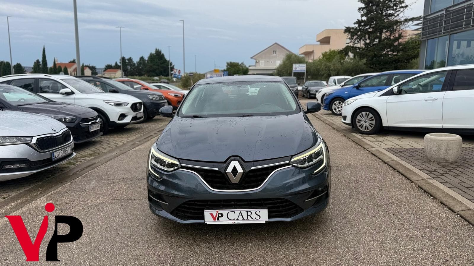 Renault Megane Blue 1.5 dci 115 zen 8
