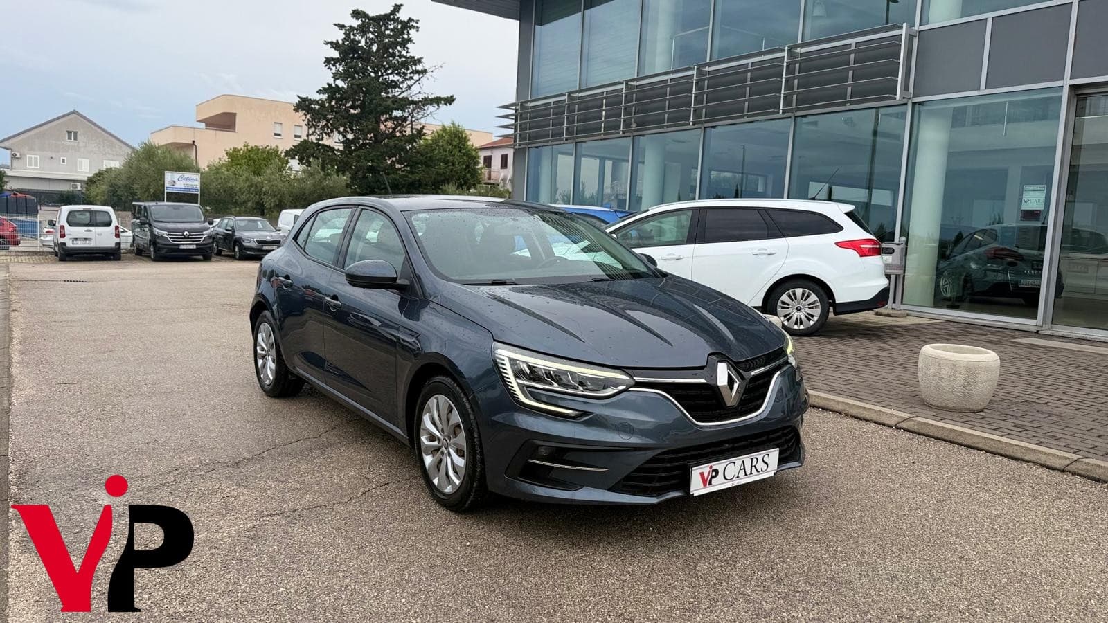 Renault Megane Blue 1.5 dci 115 zen 7