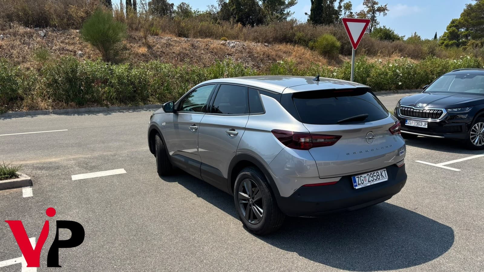 Opel Grandland 1.5 HDI 2