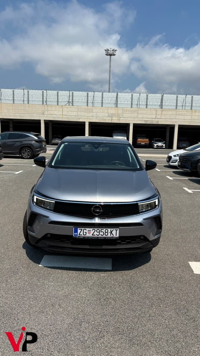 Opel Grandland 1.5 HDI 3
