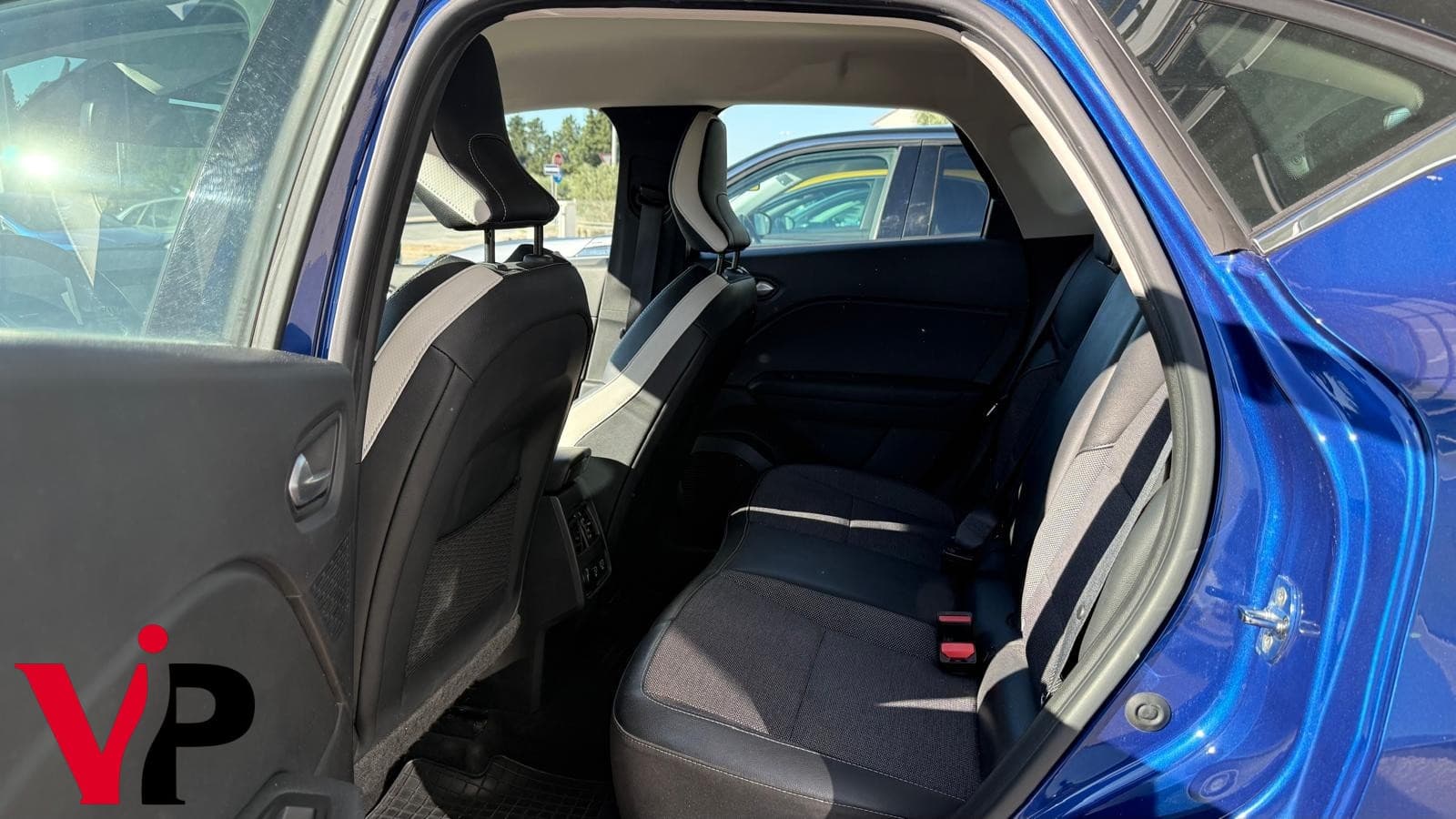 Renault Captur 1.0 TCE 11