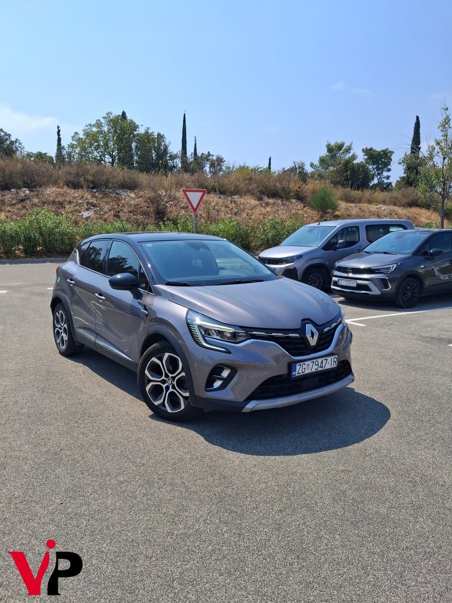 Renault Captur 1.3 TCE Automatic 2
