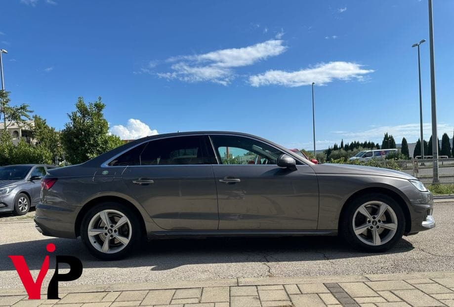 Audi A4 35TDI S line 7