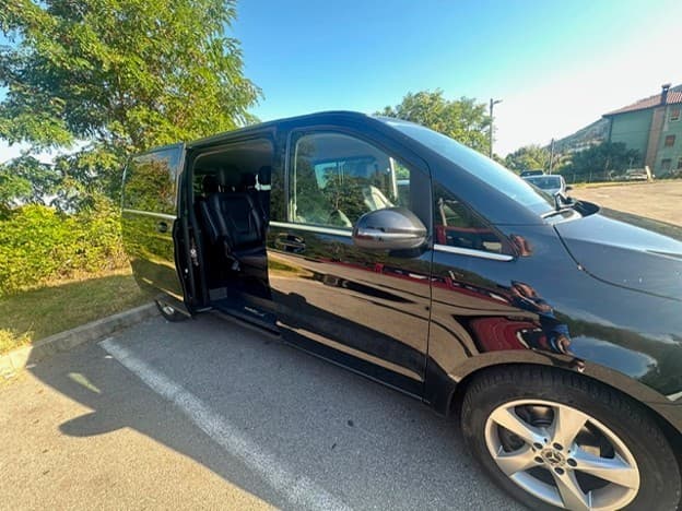 Mercedes V-klasa 220d AVANTGARDE 19