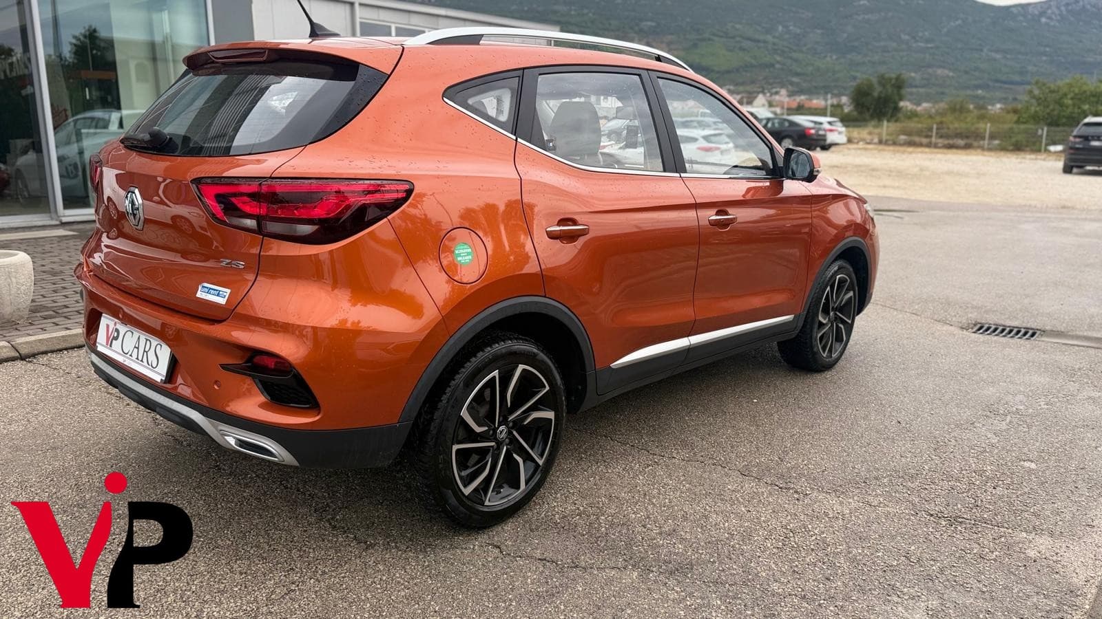 MG ZS 1.0T-GDI LUXURY 5