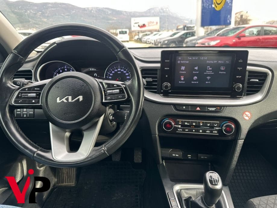 Kia Ceed Sportswagon 1.5 T-GDI 8