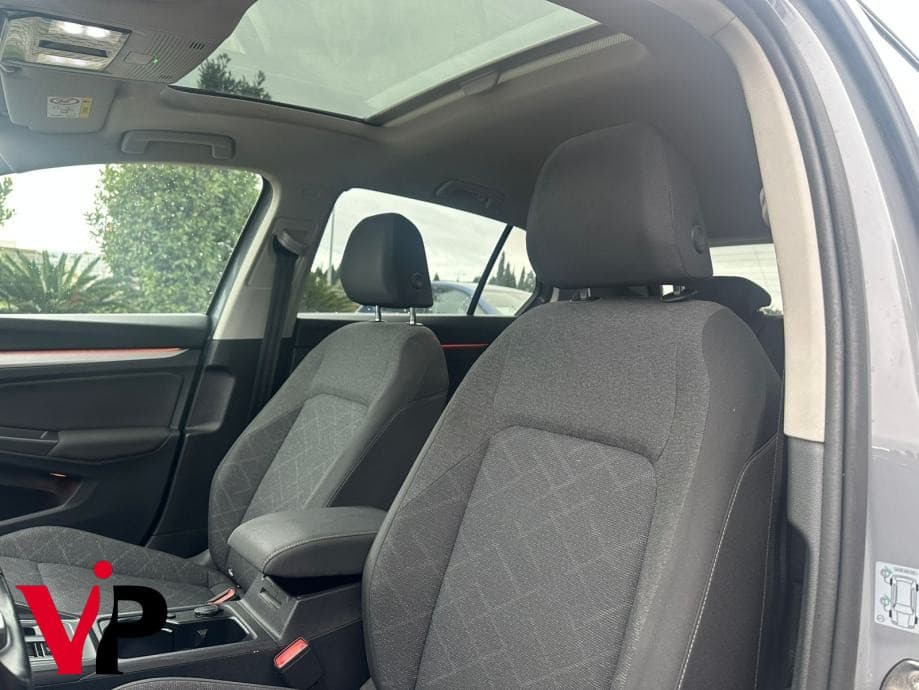 Volkswagen Golf 8 2.0. TDI 11