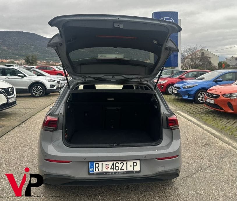 Volkswagen Golf 8 2.0. TDI 16
